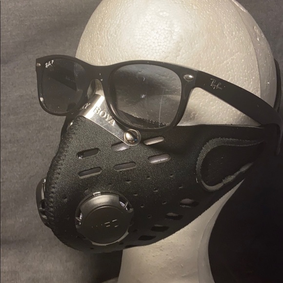 Outdoor face covering +filter Help Stop The Spread - Picture 4 of 6